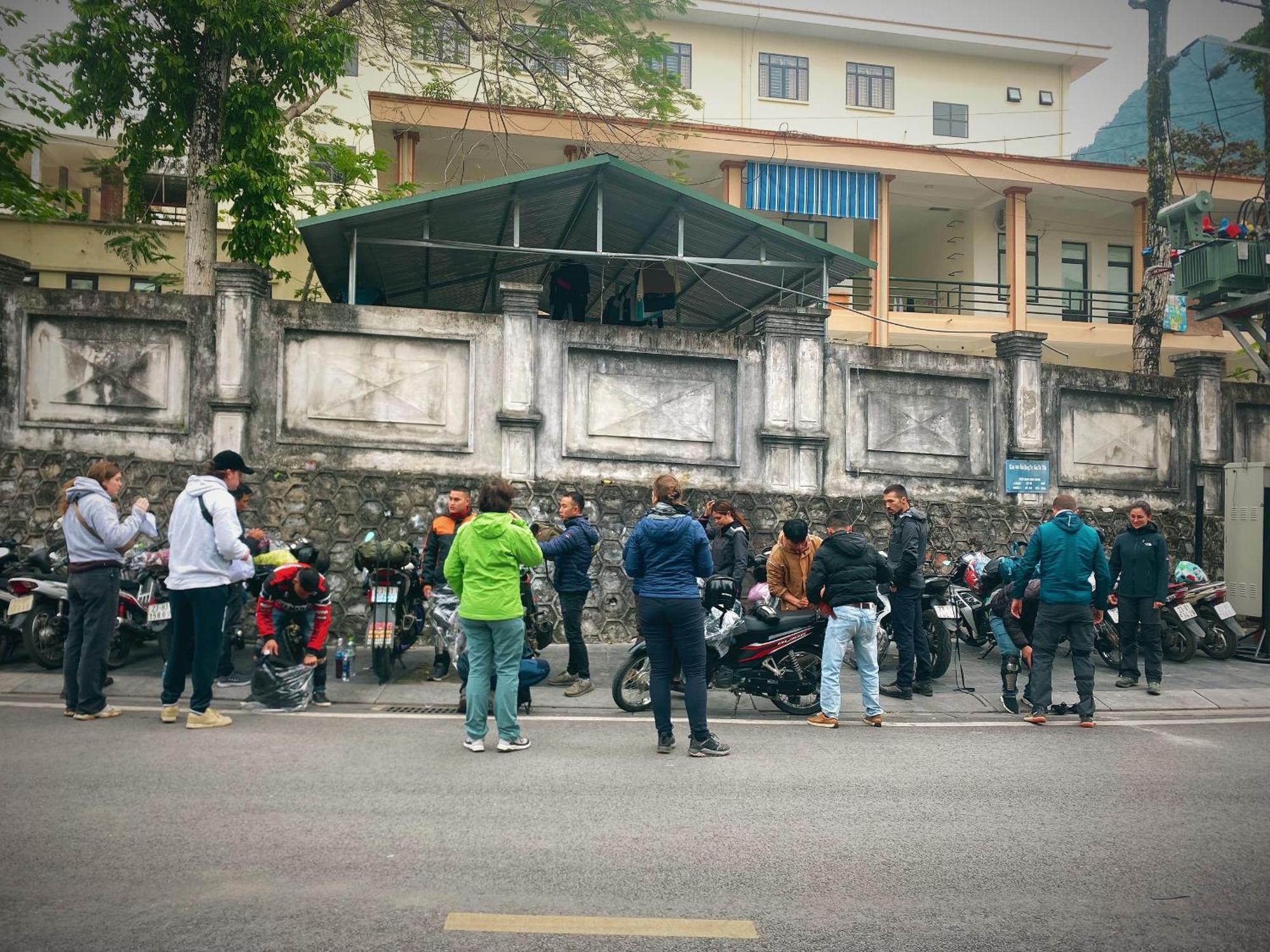 Sun Ha Giang Hotel-Tours-Motorbike Rental Eksteriør billede